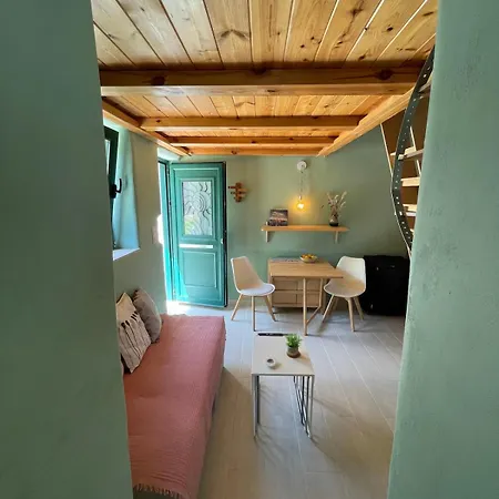 Maria's Peaceful Nest Будинок відпочинку Ханья (Крит)